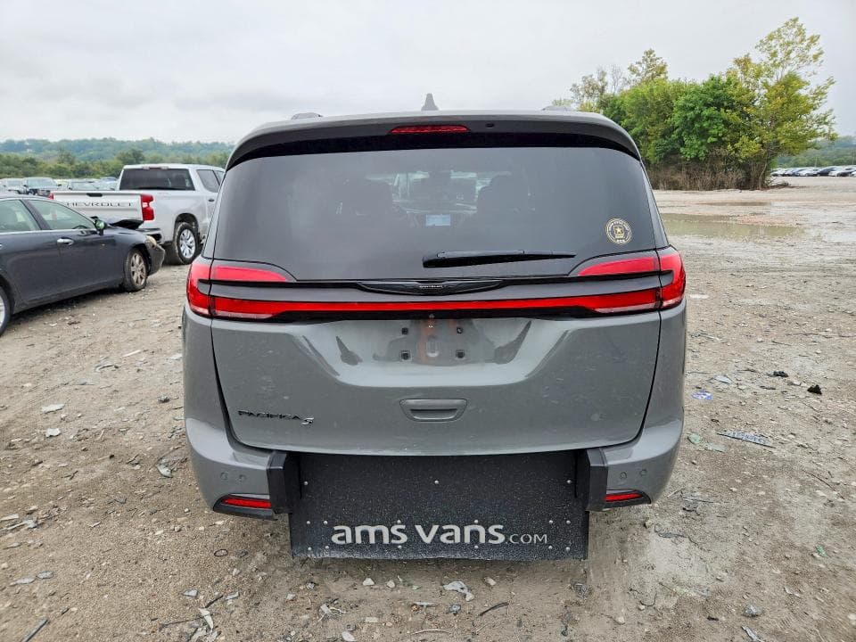 2021 CHRYSLER PACIFICA TOURING L 6