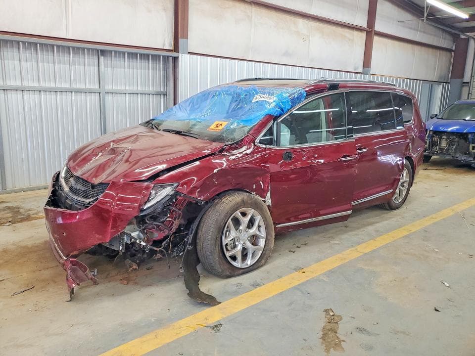 2017 CHRYSLER PACIFICA LIMITED - 1