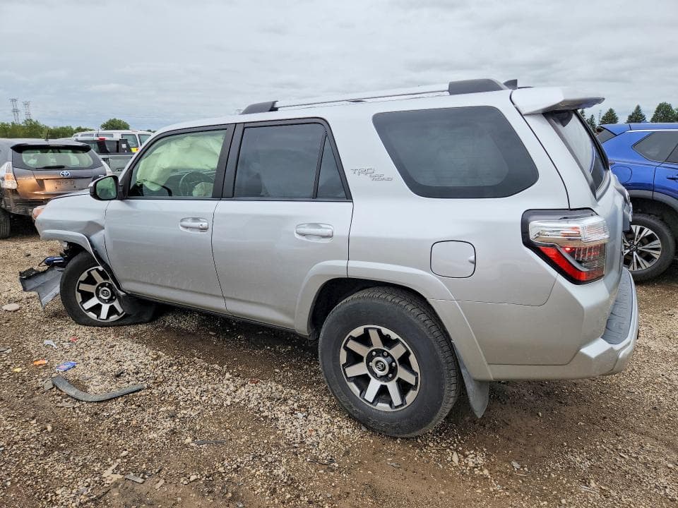 2018 TOYOTA 4RUNNER TRD OFF-ROAD 2