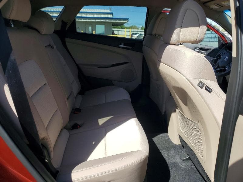 2017 HYUNDAI TUCSON SE 11