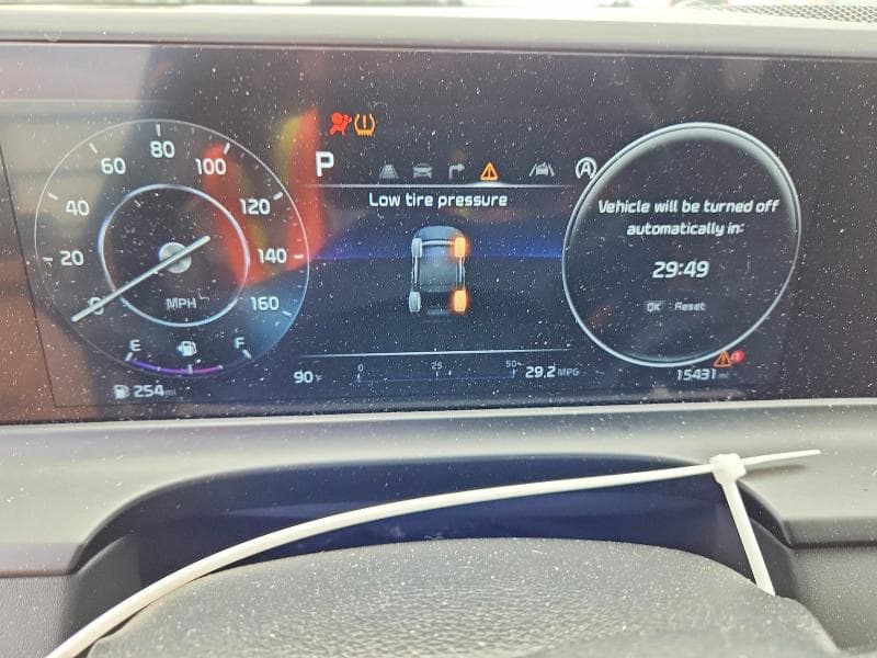 2025 KIA SELTOS EX 9