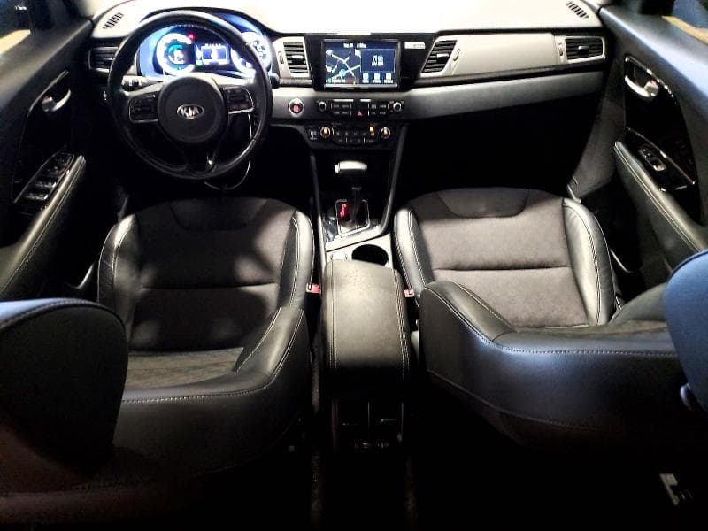2018 KIA NIRO EX 8