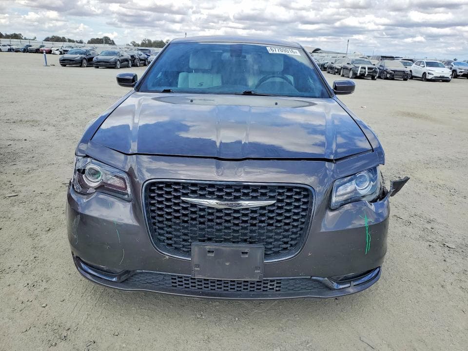 2019 CHRYSLER 300 S 5
