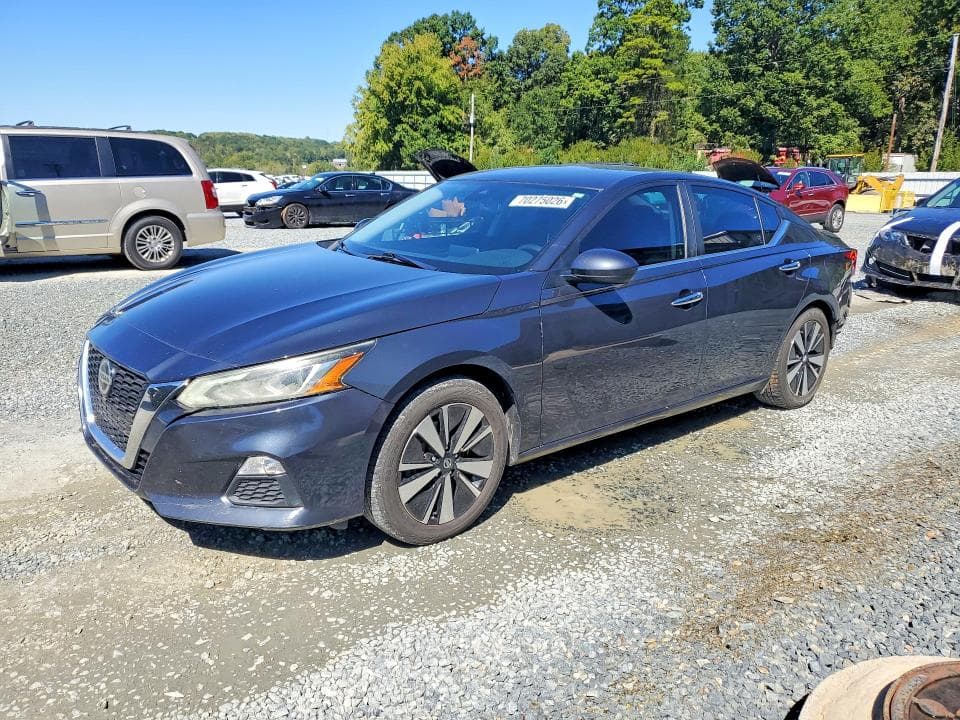 2022 NISSAN ALTIMA SV