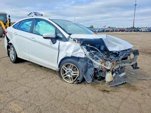 2017 FORD FIESTA SE 4