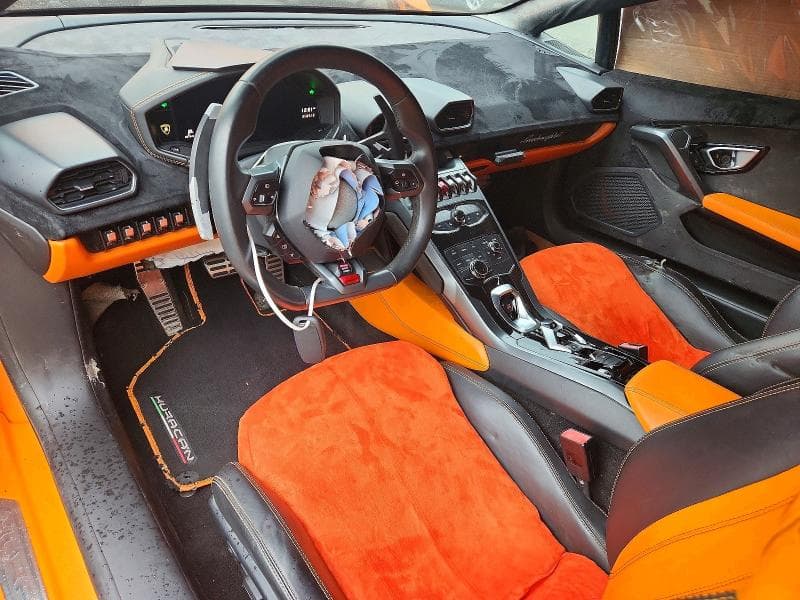 2017 LAMBORGHINI HURACAN 8