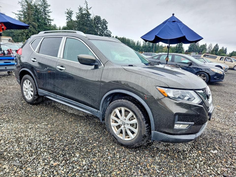 2017 NISSAN ROGUE SV 4