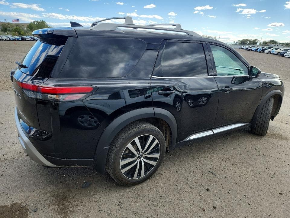 2023 NISSAN PATHFINDER PLATINUM 3