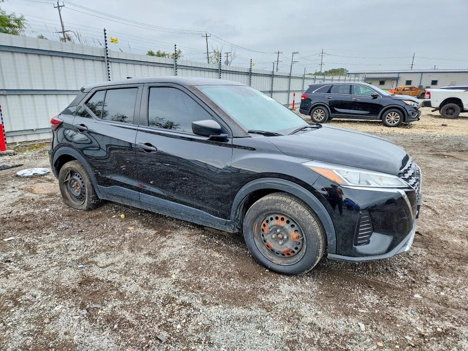 2021 NISSAN KICKS S 4