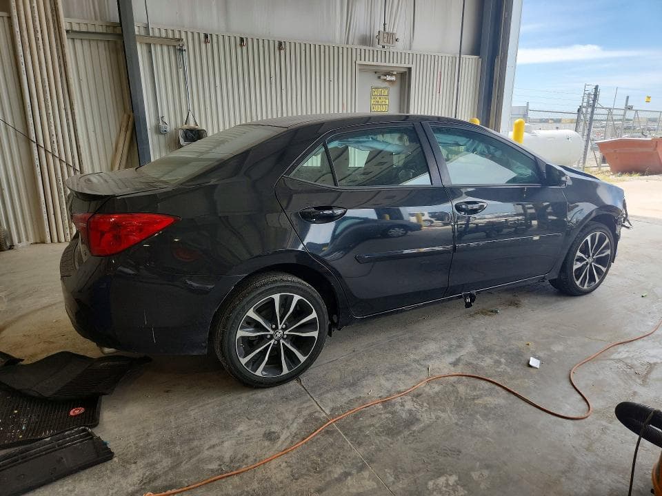 2018 TOYOTA COROLLA SE 3