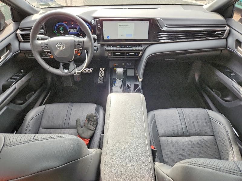 2025 TOYOTA CAMRY XSE 8
