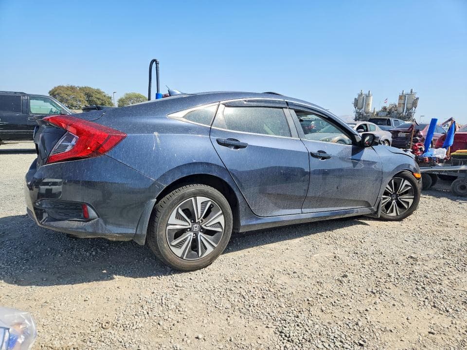 2018 HONDA CIVIC EX 3
