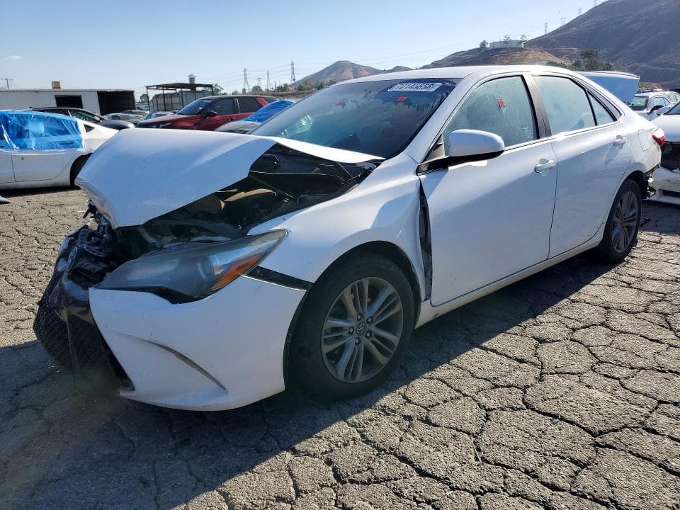 2017 TOYOTA CAMRY SE