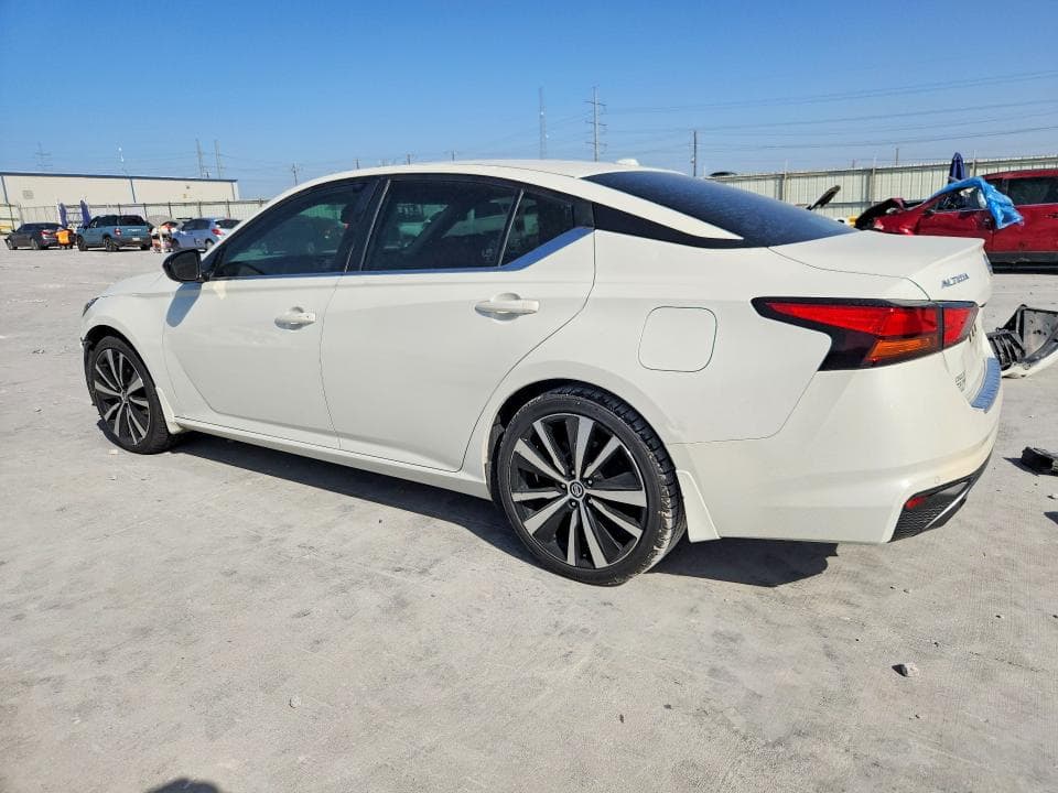 2022 NISSAN ALTIMA SR 2
