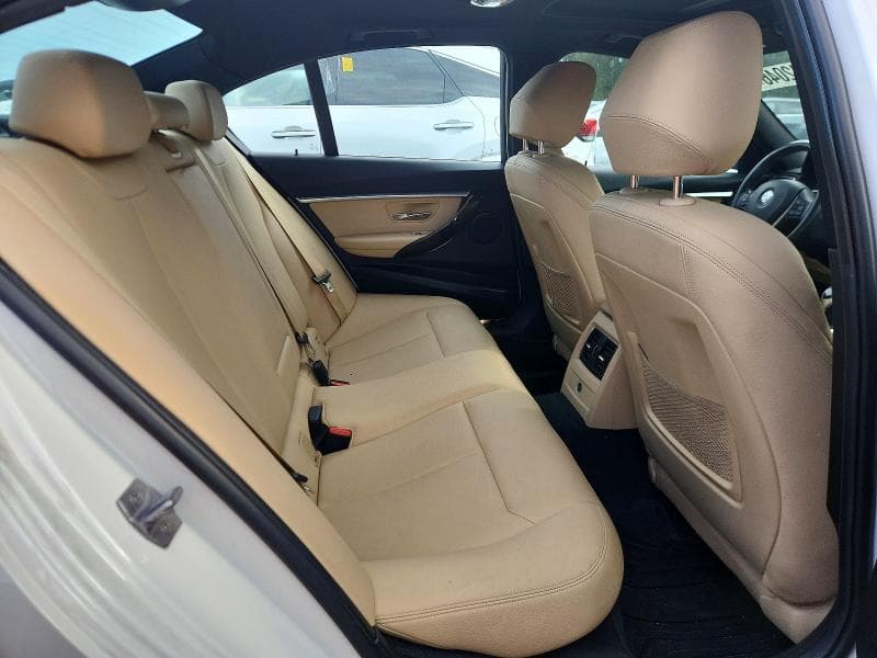 2017 BMW 330 XI 10