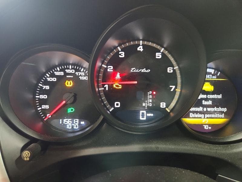 2017 PORSCHE MACAN TURBO 9