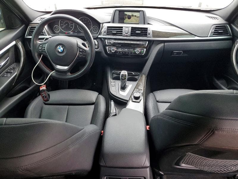 2018 BMW 330 8