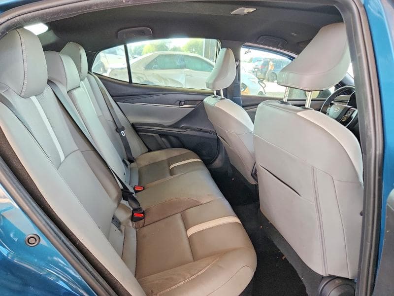 2025 TOYOTA CAMRY SE 10