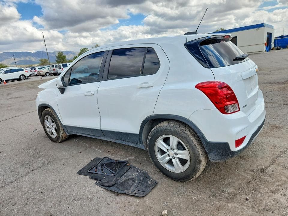2020 CHEVROLET TRAX LS 2