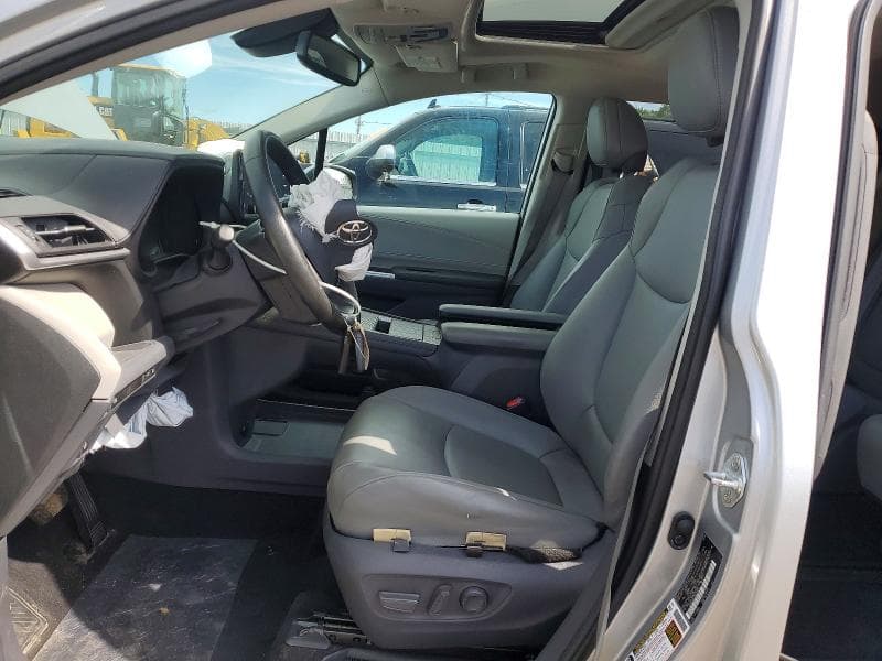 2021 TOYOTA SIENNA XLE 7