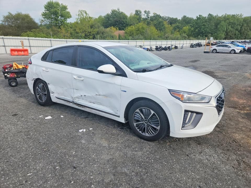 2020 HYUNDAI IONIQ SE 4
