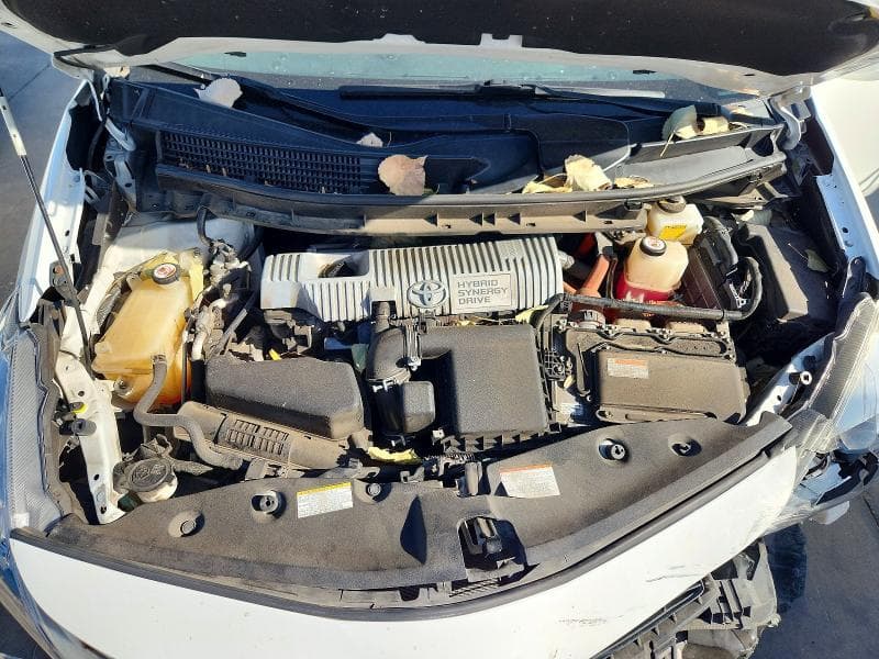 2017 TOYOTA PRIUS V TWO 11