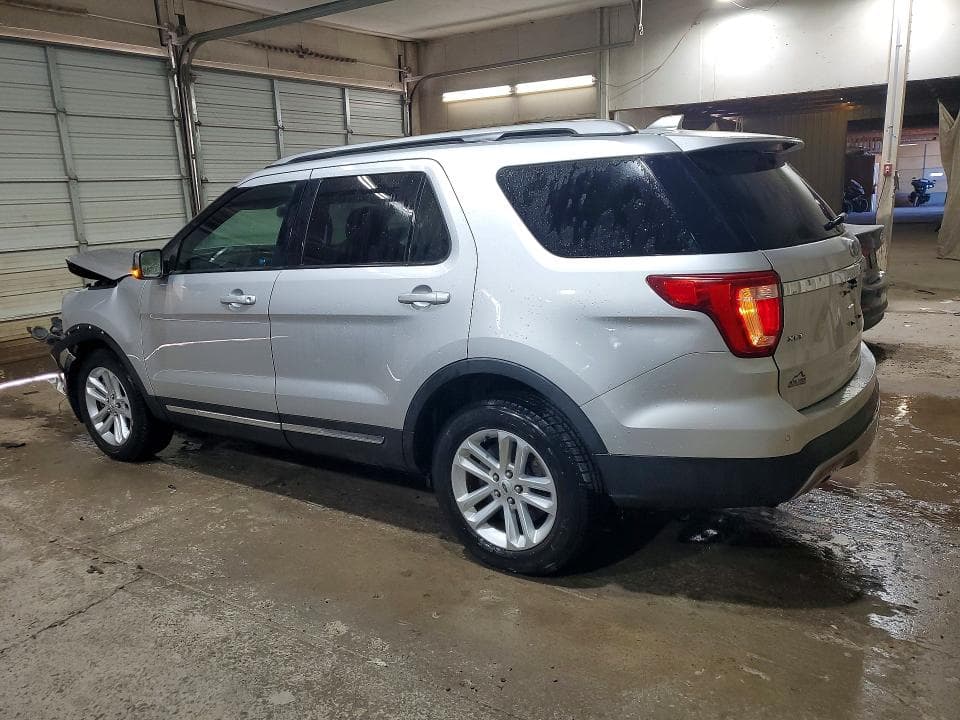 2017 FORD EXPLORER XLT 2