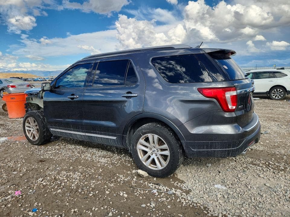 2018 FORD EXPLORER XLT 2