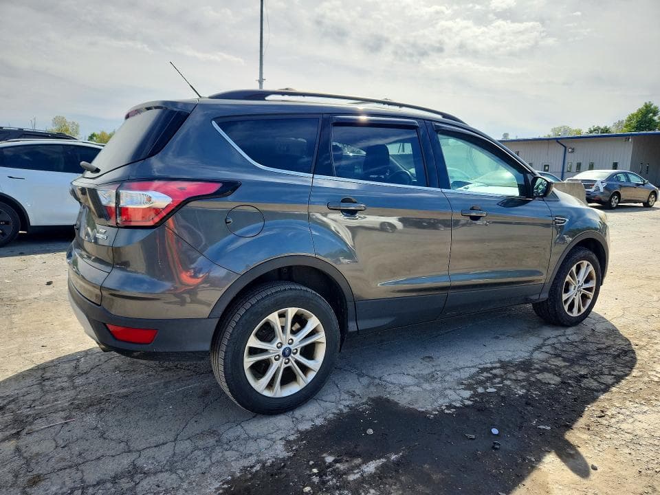 2018 FORD ESCAPE SE 3