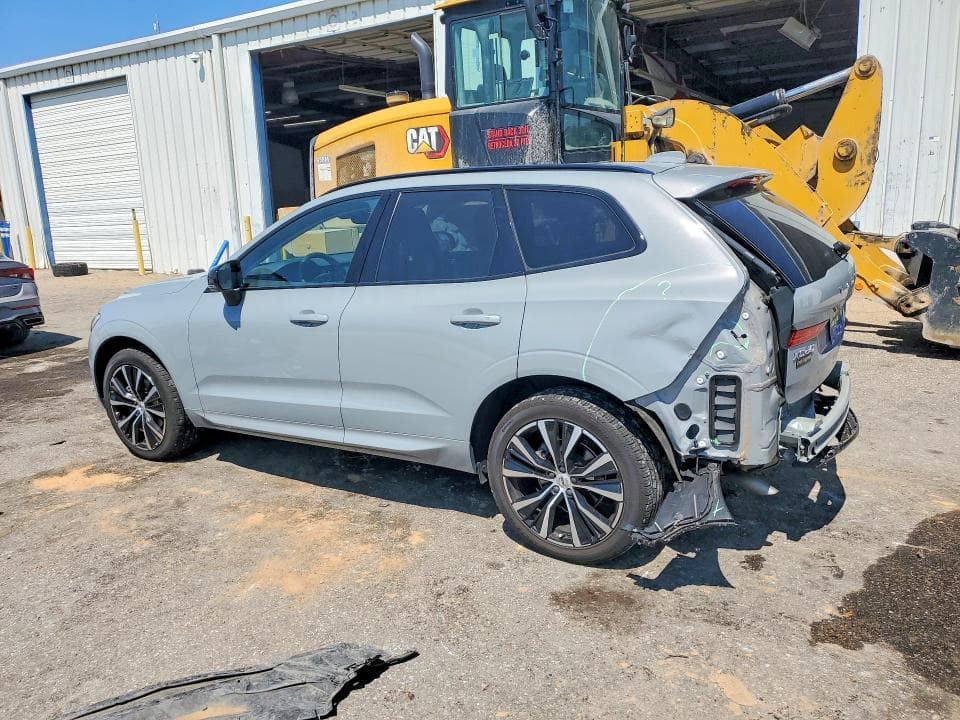 2025 VOLVO XC60 PLUS 2