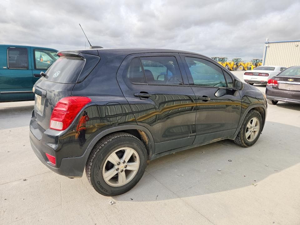 2020 CHEVROLET TRAX LS 3