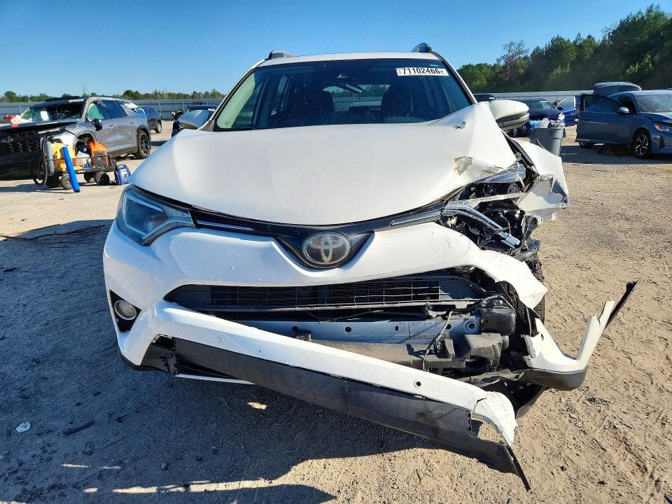 2018 TOYOTA RAV4 XLE 5