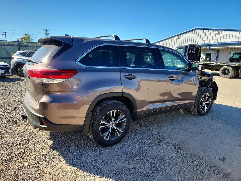 2018 TOYOTA HIGHLANDER LE PLUS 3