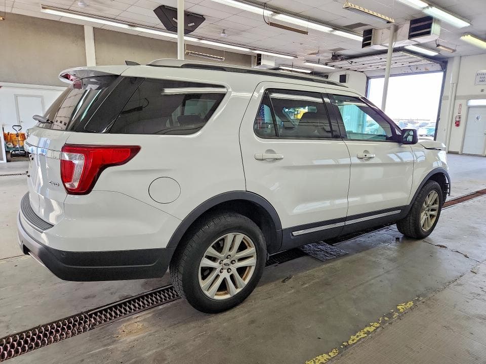 2018 FORD EXPLORER XLT 3