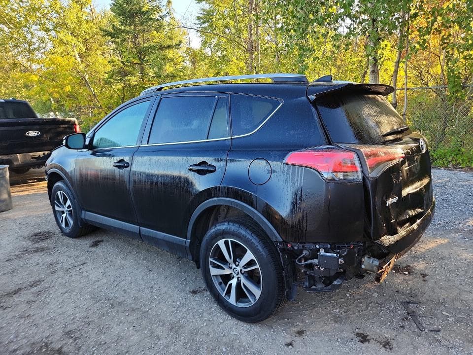 2018 TOYOTA RAV4 XLE 2