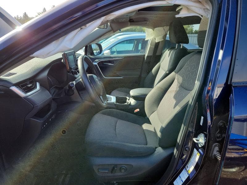 2019 TOYOTA RAV4 XLE 7