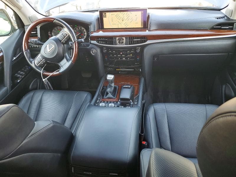 2017 LEXUS LX 570 8