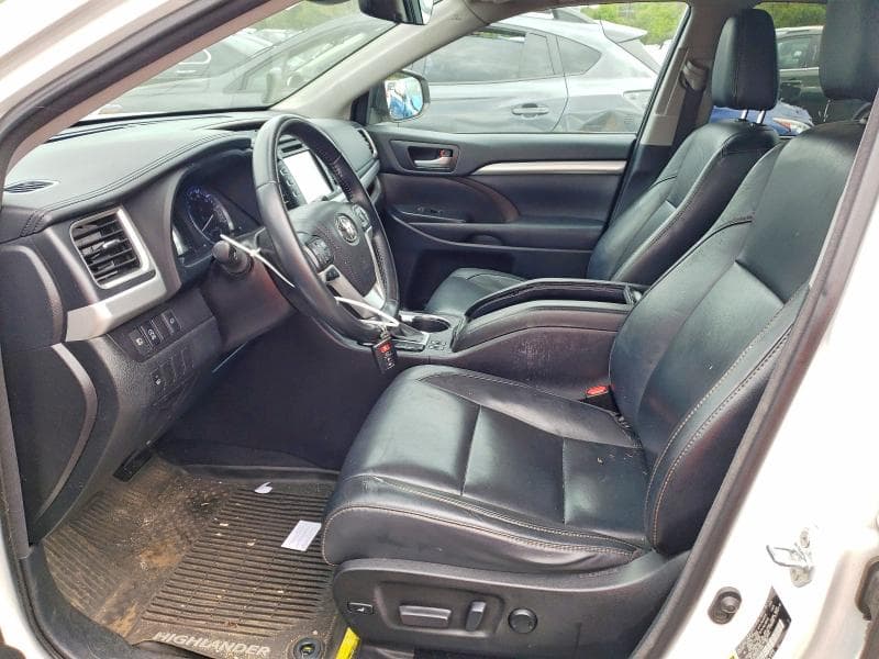 2017 TOYOTA HIGHLANDER XLE 7