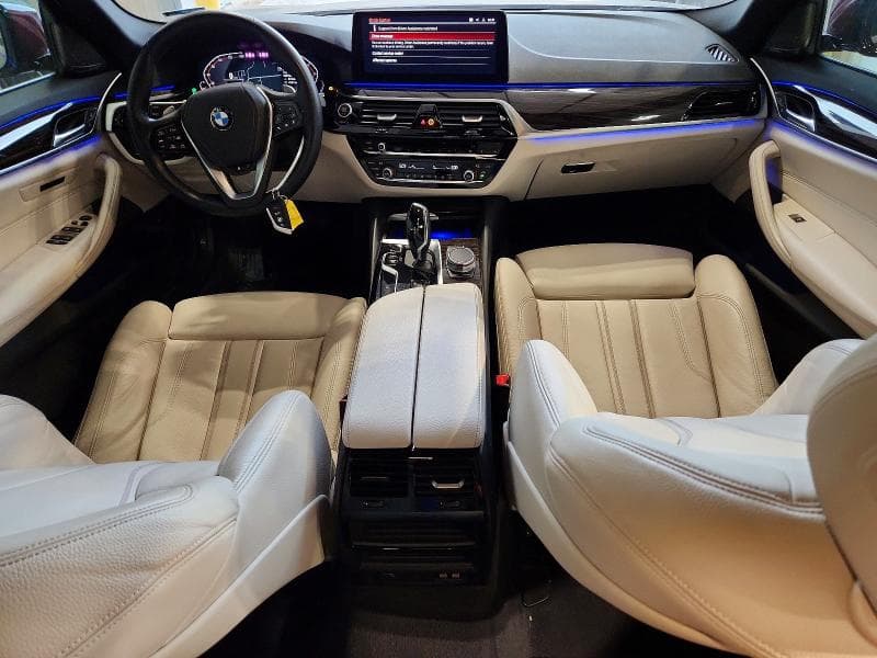 2023 BMW 530 XI 8