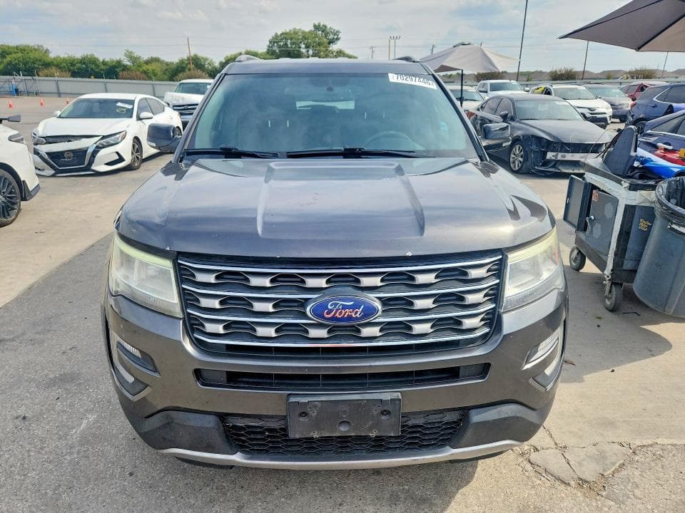2017 FORD EXPLORER XLT 5