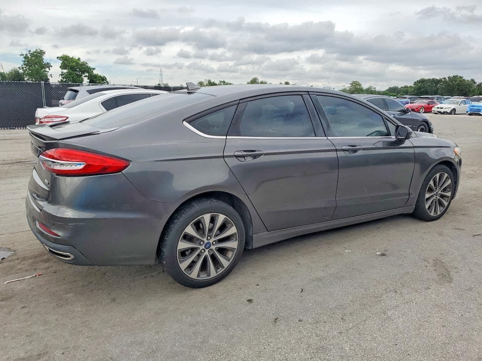 2019 FORD FUSION SE 3
