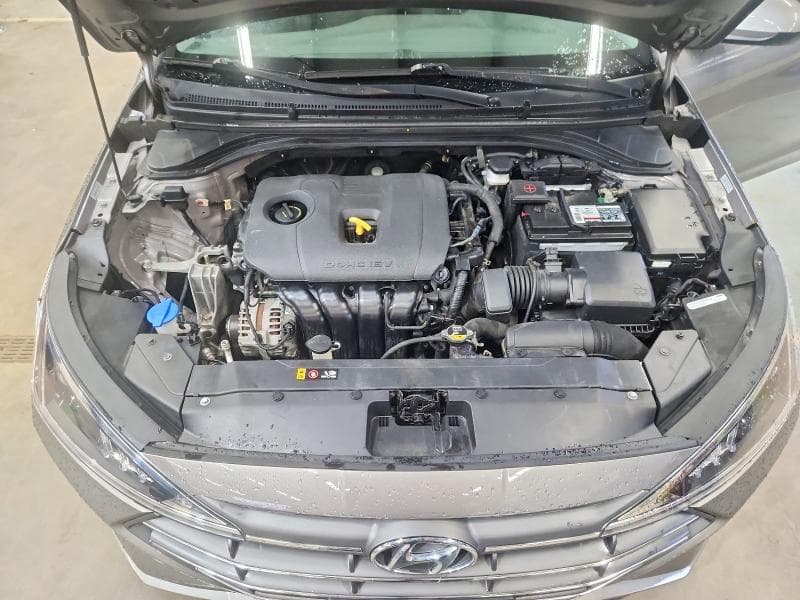 2020 HYUNDAI ELANTRA SE 11