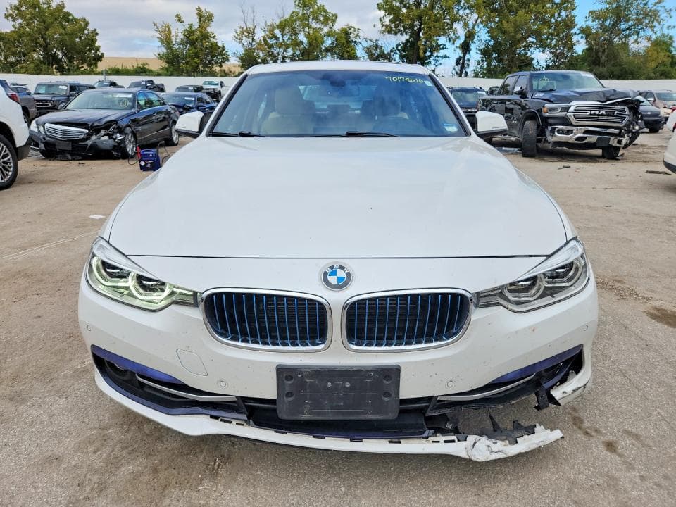 2017 BMW 330E 5