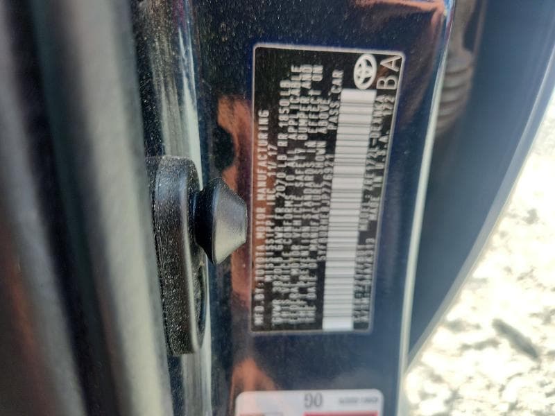 2018 TOYOTA COROLLA LE 12