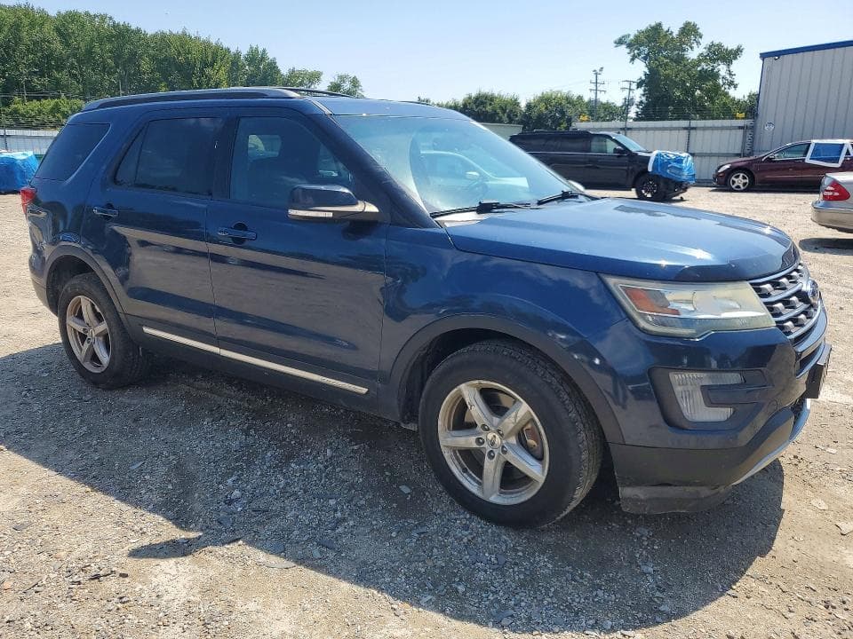 2017 FORD EXPLORER XLT 4