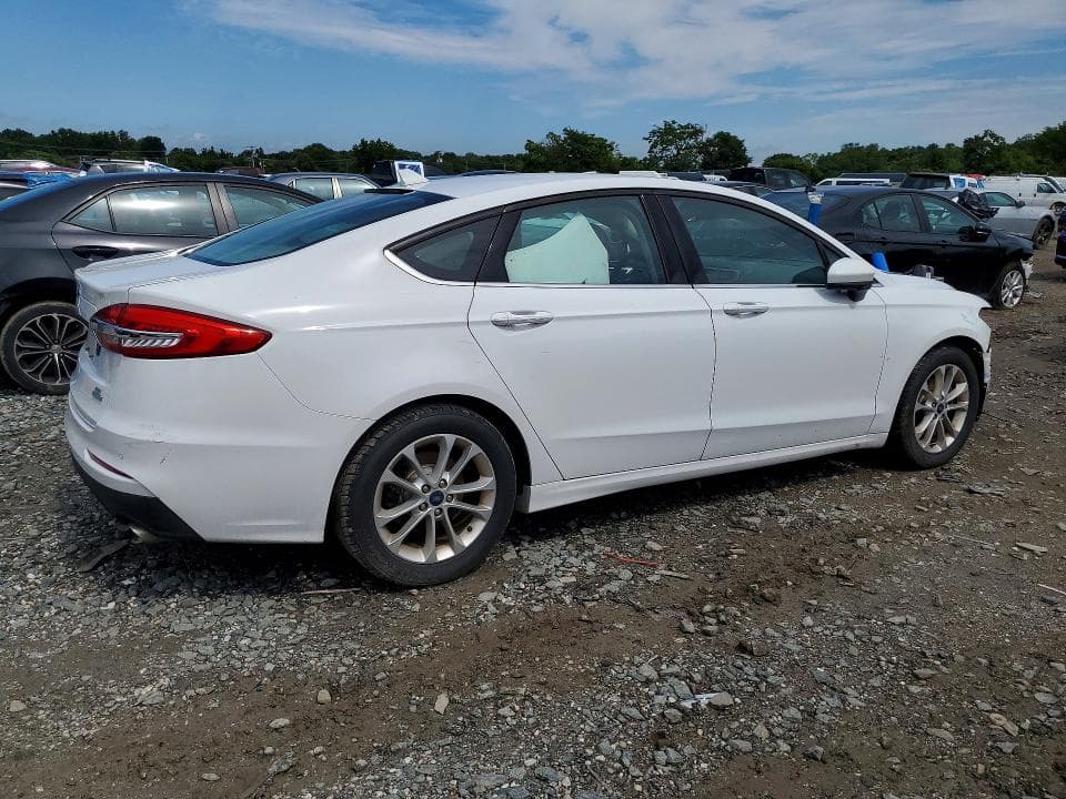 2020 FORD FUSION SE 3