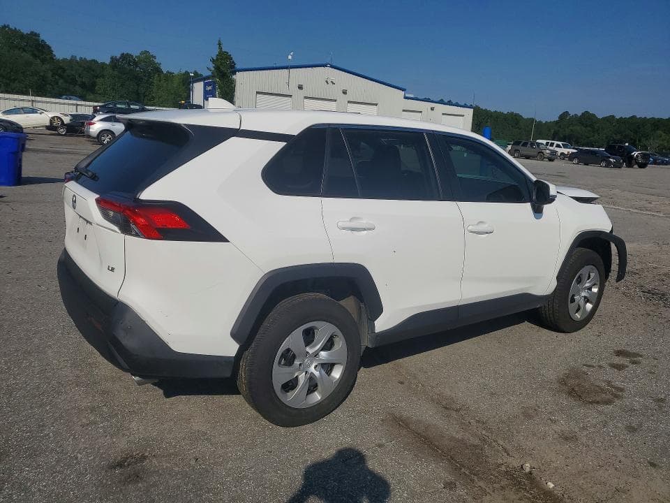2022 TOYOTA RAV4 LE 3