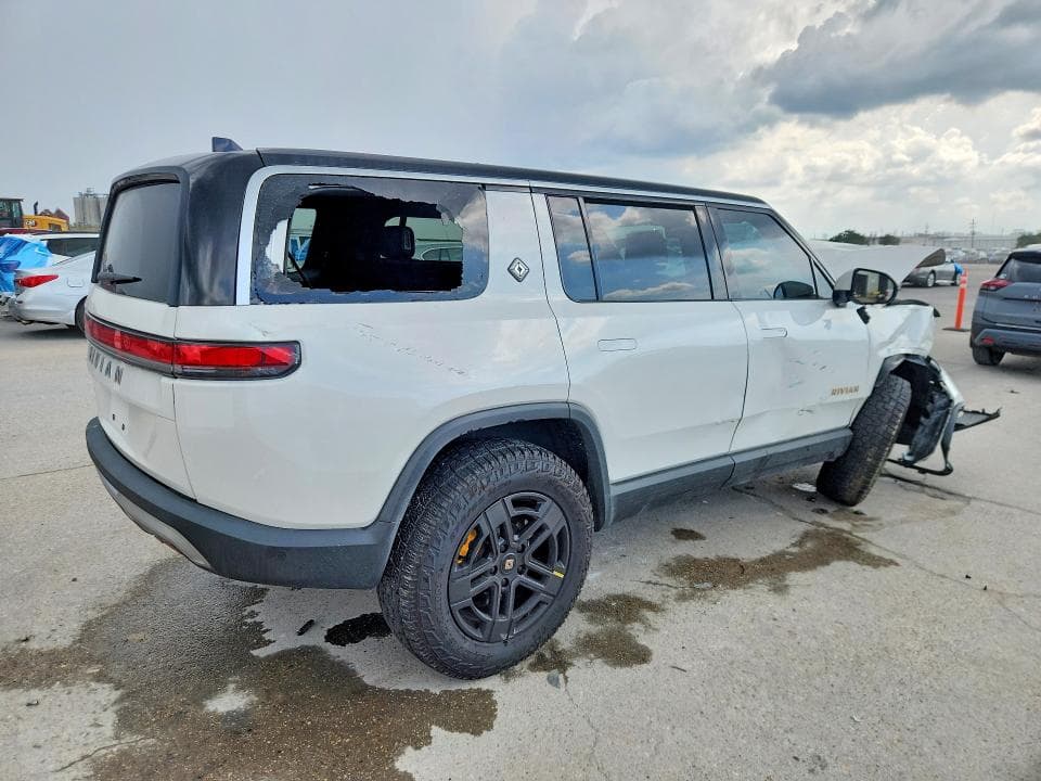 2023 RIVIAN R1S LAUNCH EDITION 3