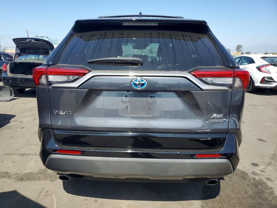 2021 TOYOTA RAV4 XSE 6