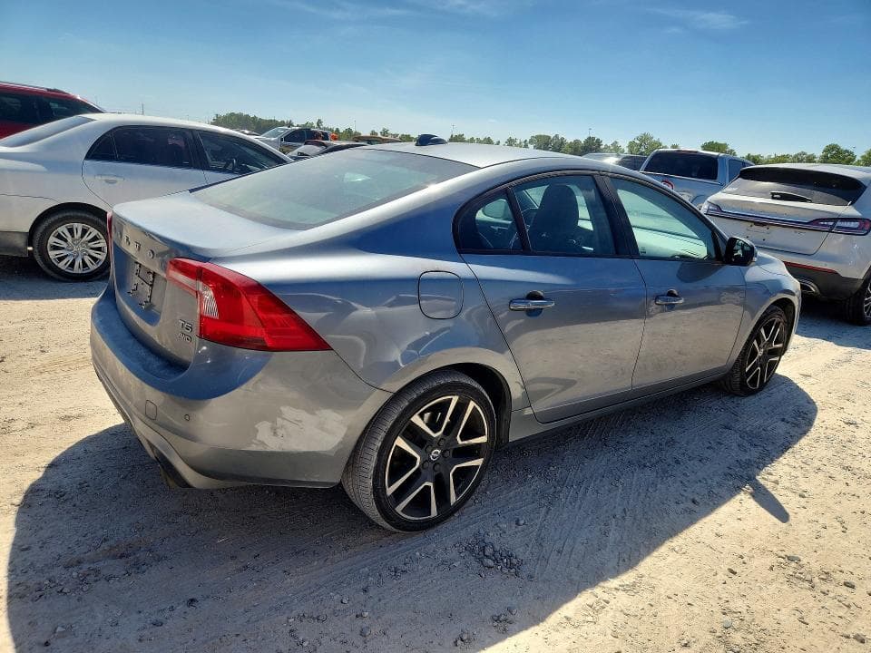 2017 VOLVO S60 DYNAMIC 3